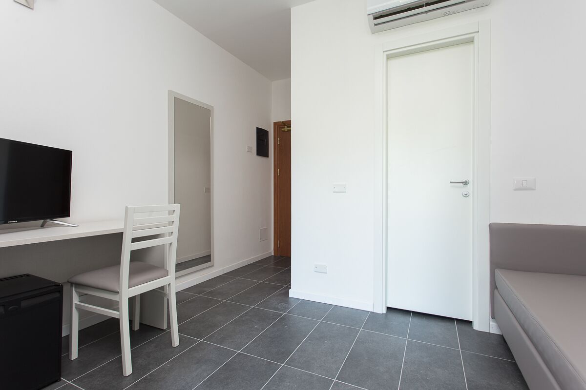 junior suite, balcony | 1 bedroom, minibar, in-room safe, blackout curtains