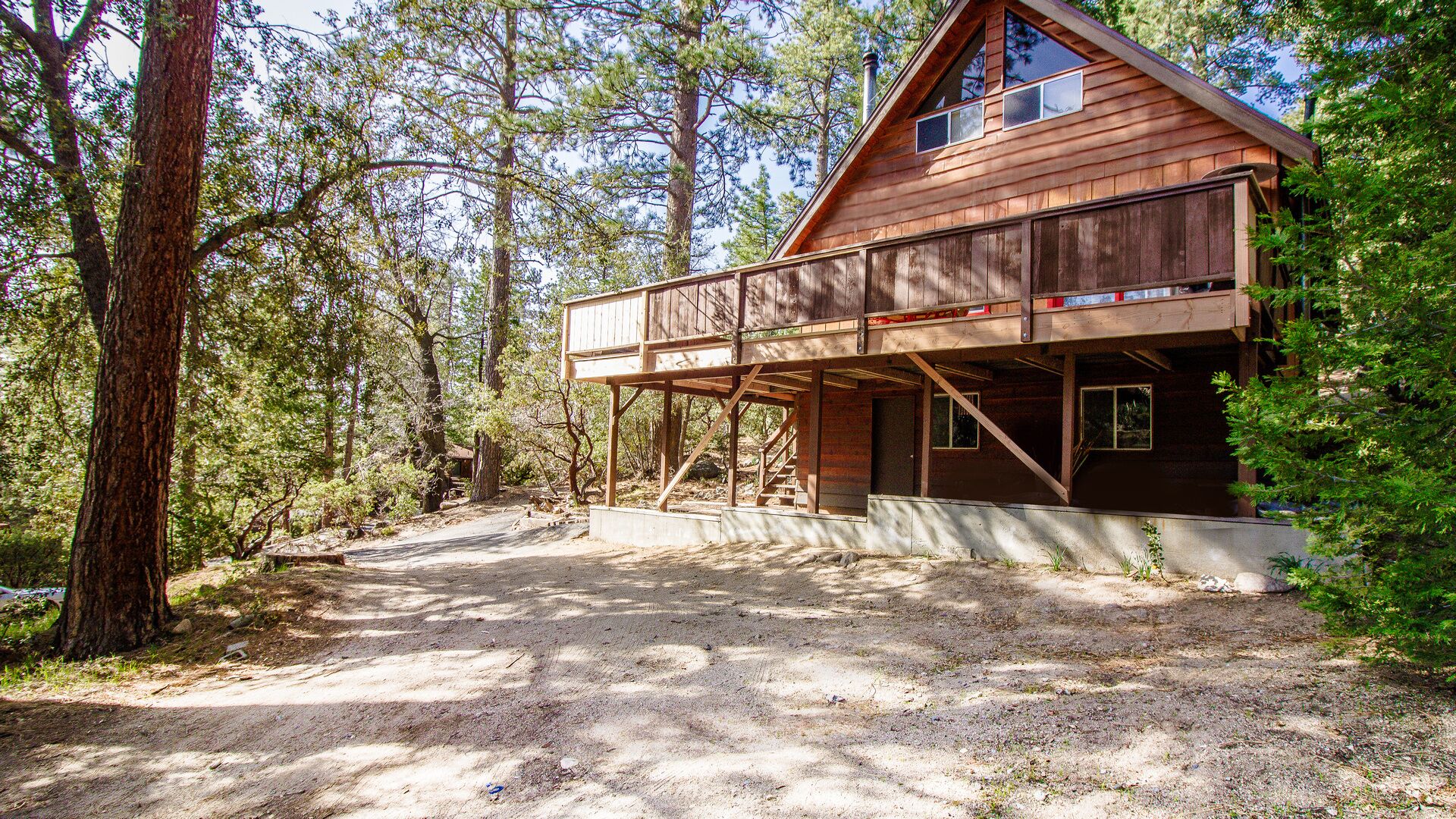 Bear's Den Spacious, New Hot Tub NEW LISTING