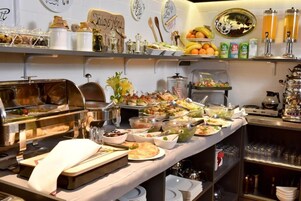 Free daily buffet breakfast