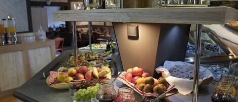 Se sirven cenas y cocina americana