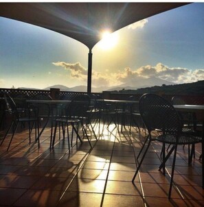 Chambre Triple Confort | Terrasse/Patio
