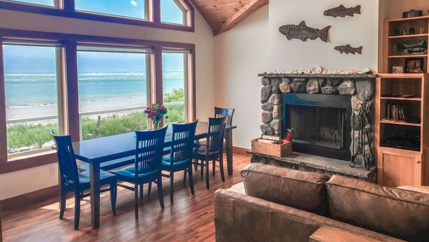 Dining - Lovely Beachfront Home with Amazing Views! (Netarts)