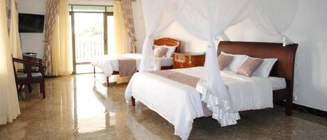 1 phòng ngủ, bộ đồ giường cao cấp, minibar, két bảo mật tại phòng