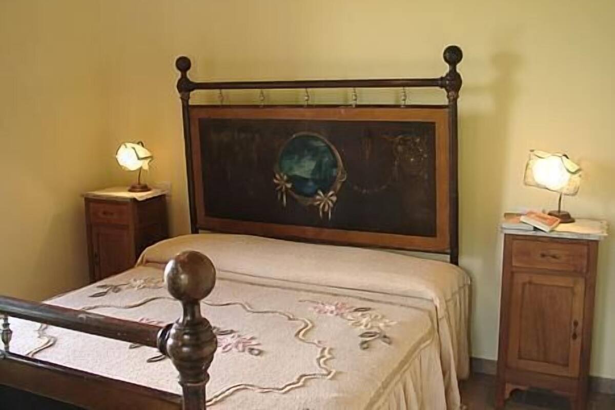 Free cots/infant beds