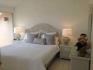 3 bedrooms, iron/ironing board, travel cot, WiFi - Gentle Winds, St. Croix, U.S.V.I. - come unwind! (St. Croix)