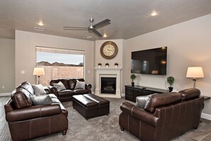 Smart-TV, peis, videospill og DVD-spiller