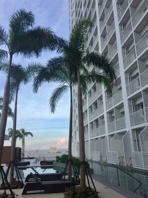 Pool - Luxury and Comfort at 28th Floor 1 Bedroom Suite with Balcony and Own Car Park (Pasay)
