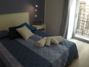Classic Double Room, Ensuite, City View | Premium bedding, memory-foam beds, desk, cots/infant beds - I vicini della cattedrale (Palermo)