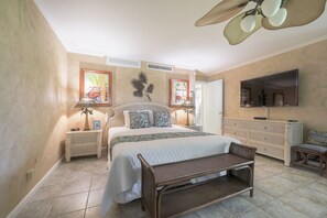 2 bedrooms, iron/ironing board, free internet, bed sheets