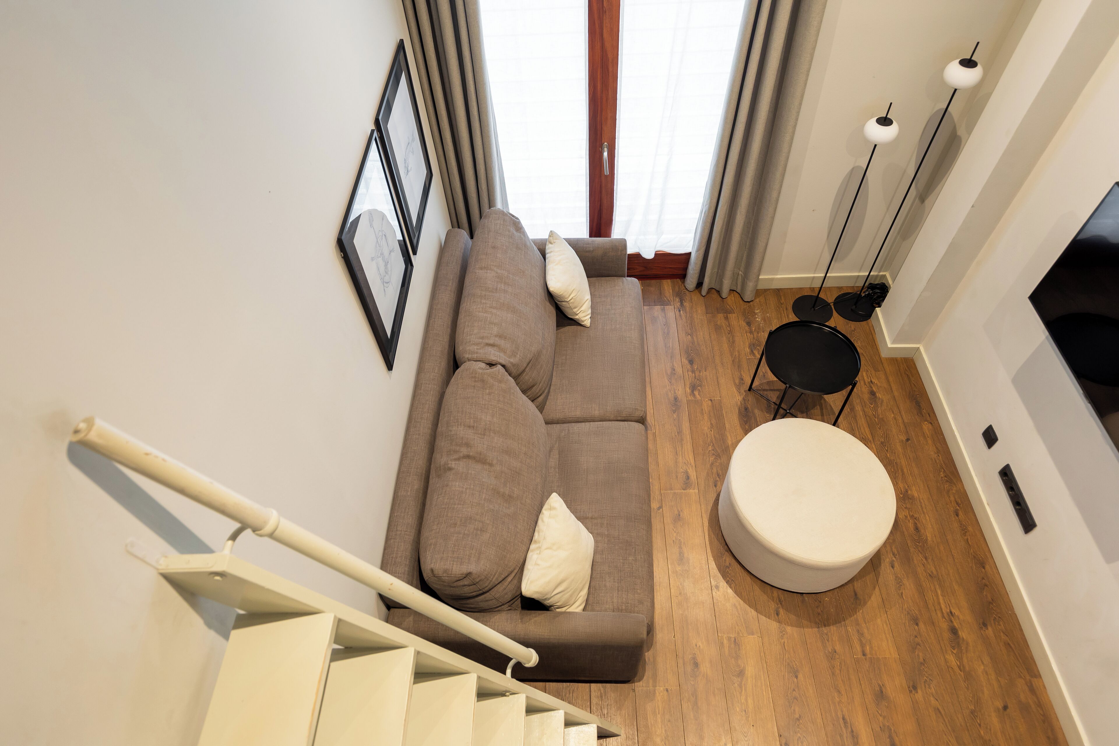 Apartamento, 3 quartos | Área de estar | TV de tela plana, DVD player