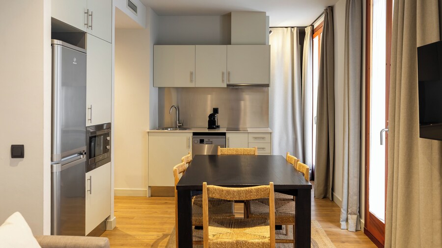 Uma Suites Barceloneta Beach