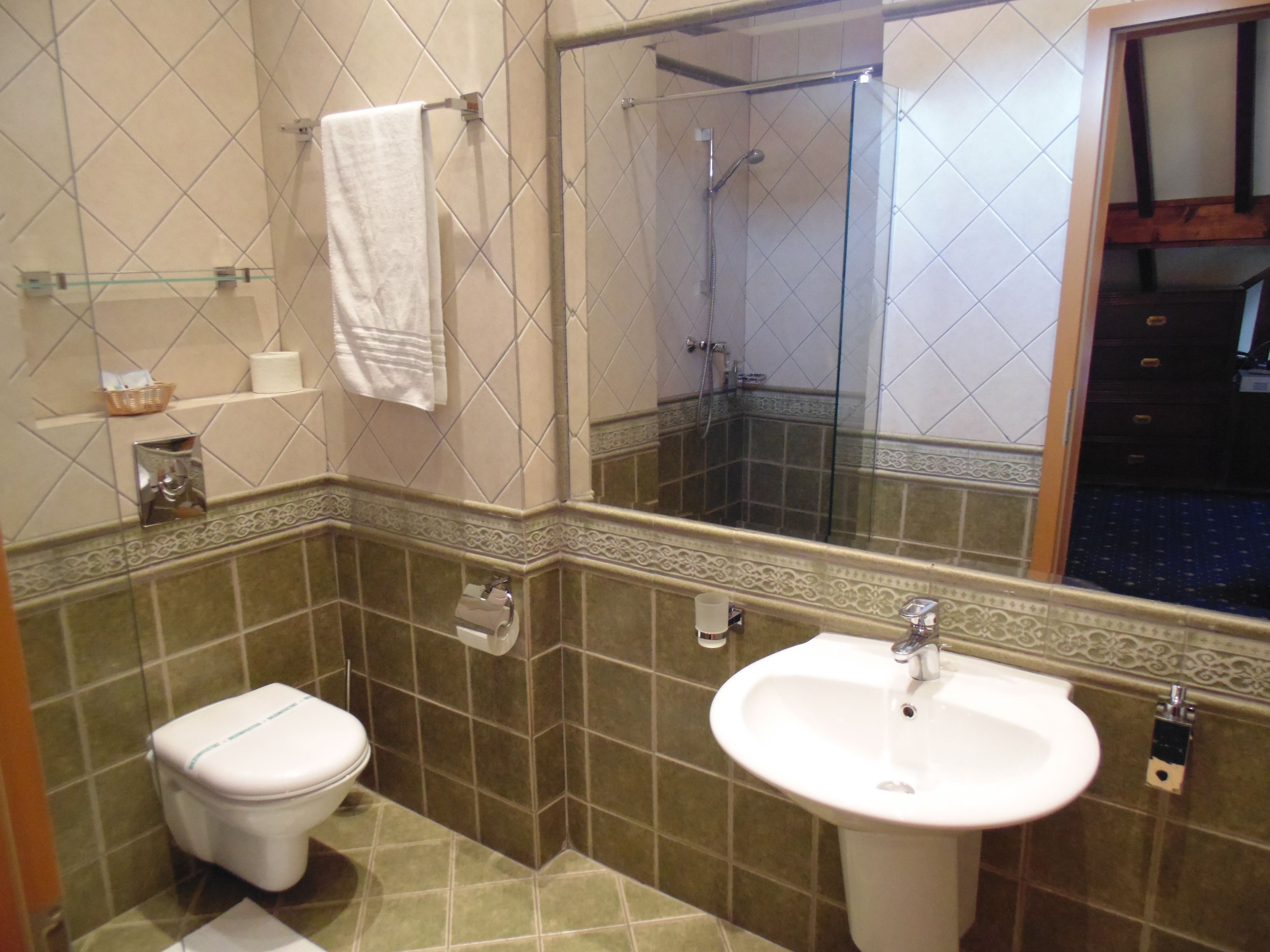 suite | bathroom | shower, free toiletries, hair dryer, bathrobes