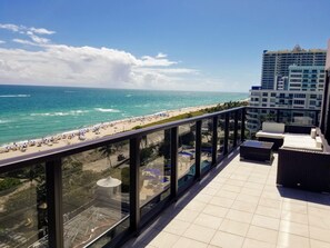 Property grounds - Elegant Oceanfront with Views 2 Bedroom - 1101 (Miami Beach)