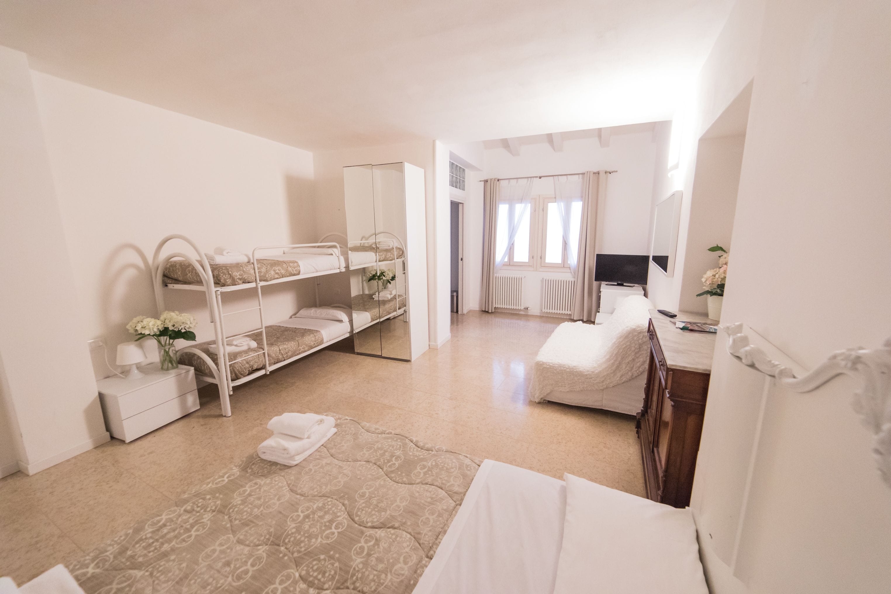 Photo - Academia Resort