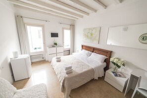 Habitación doble superior | Insonorización, tabla de planchar con plancha y cunas gratuitas