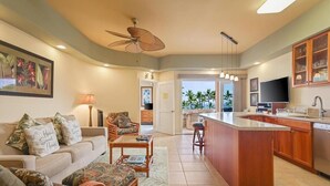 TV, DVD player - Aloha Condos, Beach Villas at Kahaluu, Villa 1-202, Beach View, AC (Kailua Kona)
