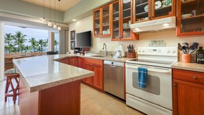 Coffee/tea maker, fridge, microwave, dishwasher - Aloha Condos, Beach Villas at Kahaluu, Villa 1-202, Beach View, AC (Kailua Kona)