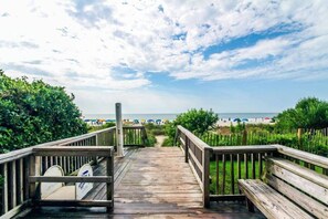 Property grounds - Ocean View Beach Suite w Lazy River (Myrtle Beach)