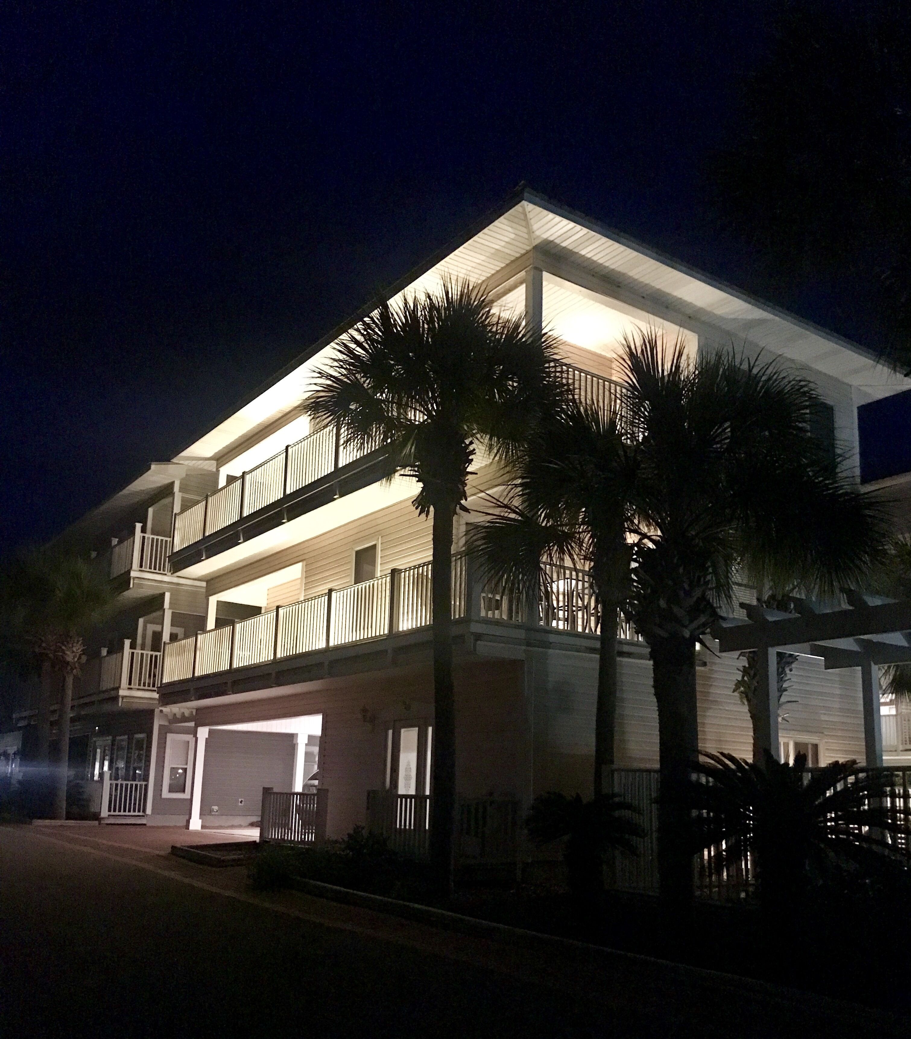 Views of the Gulf, Sleeps 16! 4BR Home South of 30A! Free WIFI