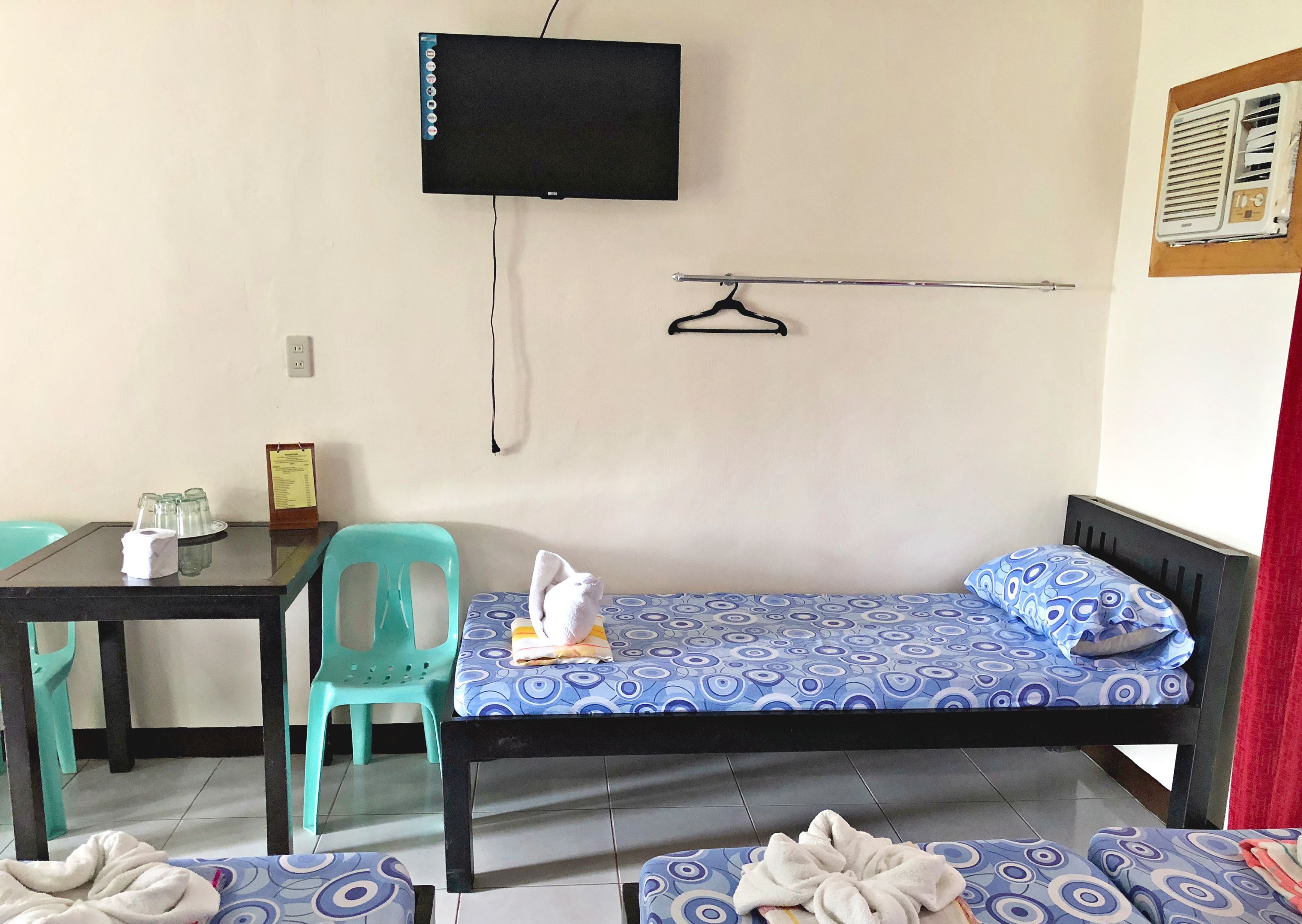 suite | desk, iron/ironing board