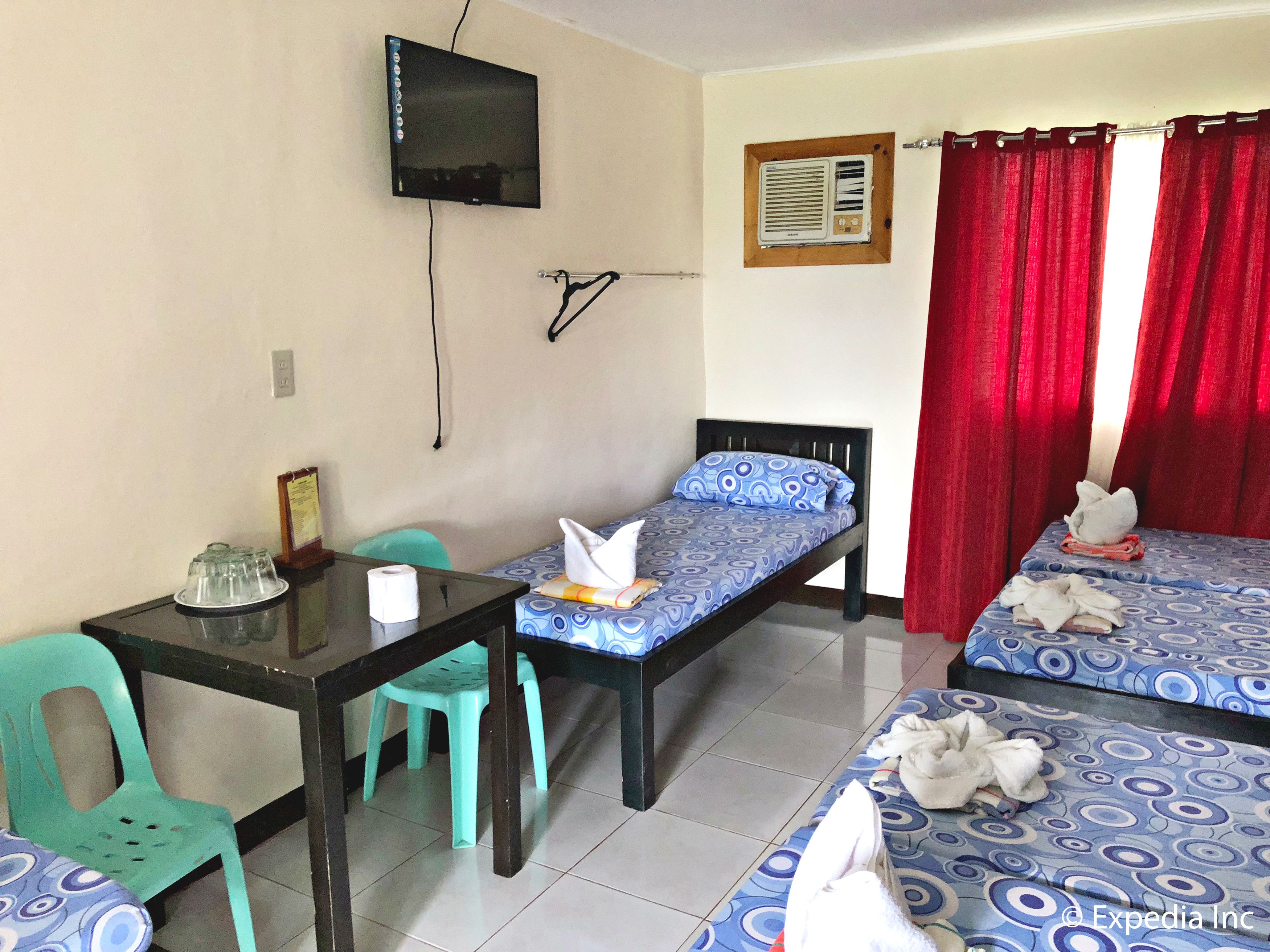 suite | desk, iron/ironing board