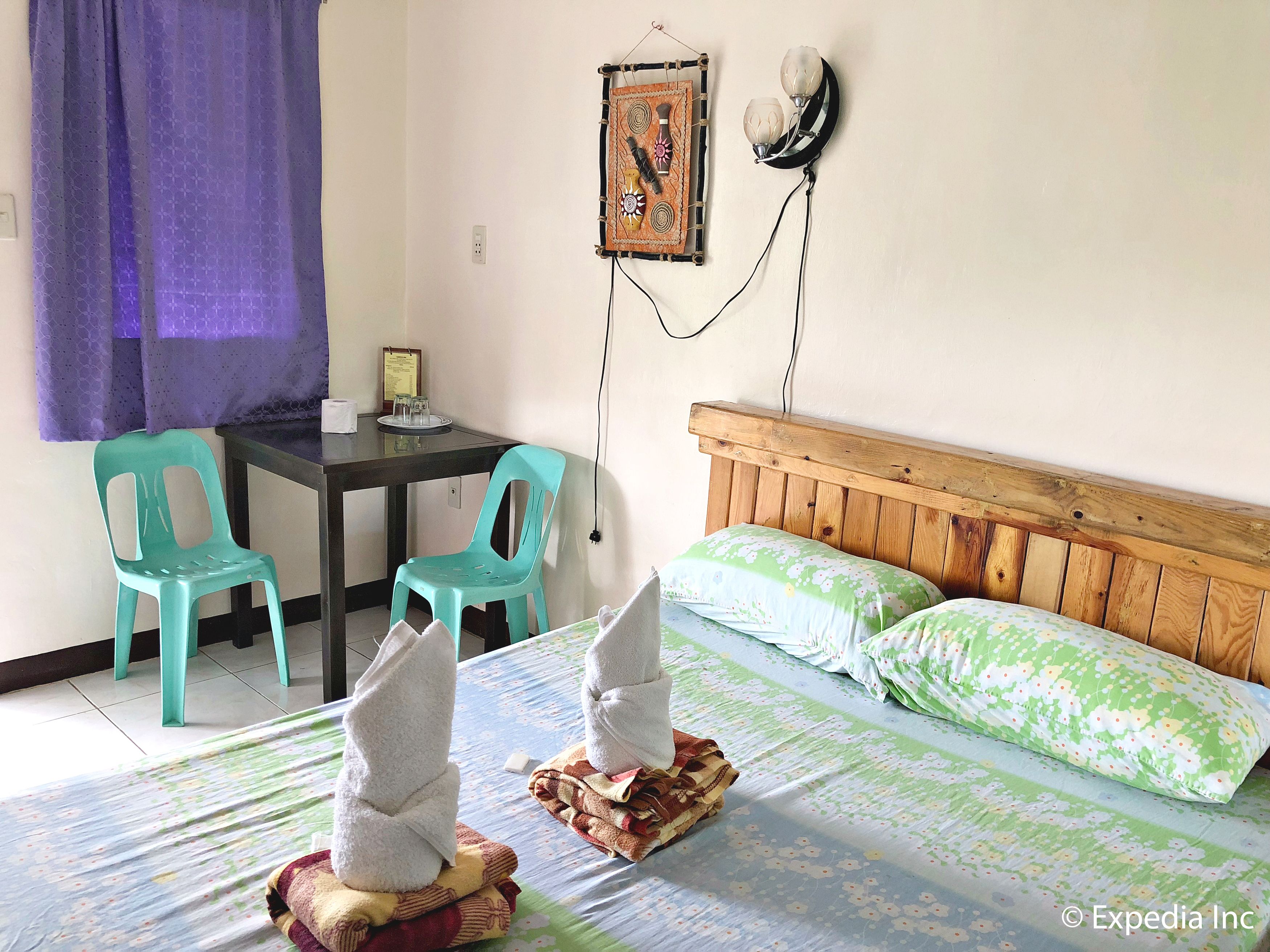 standard room | desk, iron/ironing board