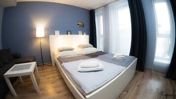 Classic Suite, 1 Queen Bed with Sofa bed, Non Smoking (Mickiewicza 32) | Desk, iron/ironing board, WiFi (free)