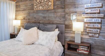 Lux koti joella w / kylpylä, kävelymatka kaupunkiin sijainti kesällä erikoistarjoukset ovat täällä!