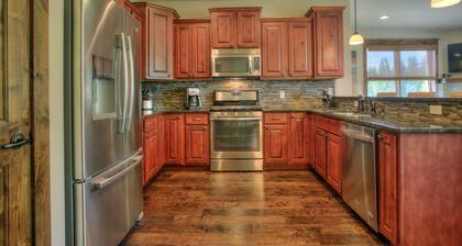 Keskustassa sijaitseva Bozeman -hotelli, joka sijaitsee pääkadulla ~ MSU ~, Big Sky ja Yellowstone