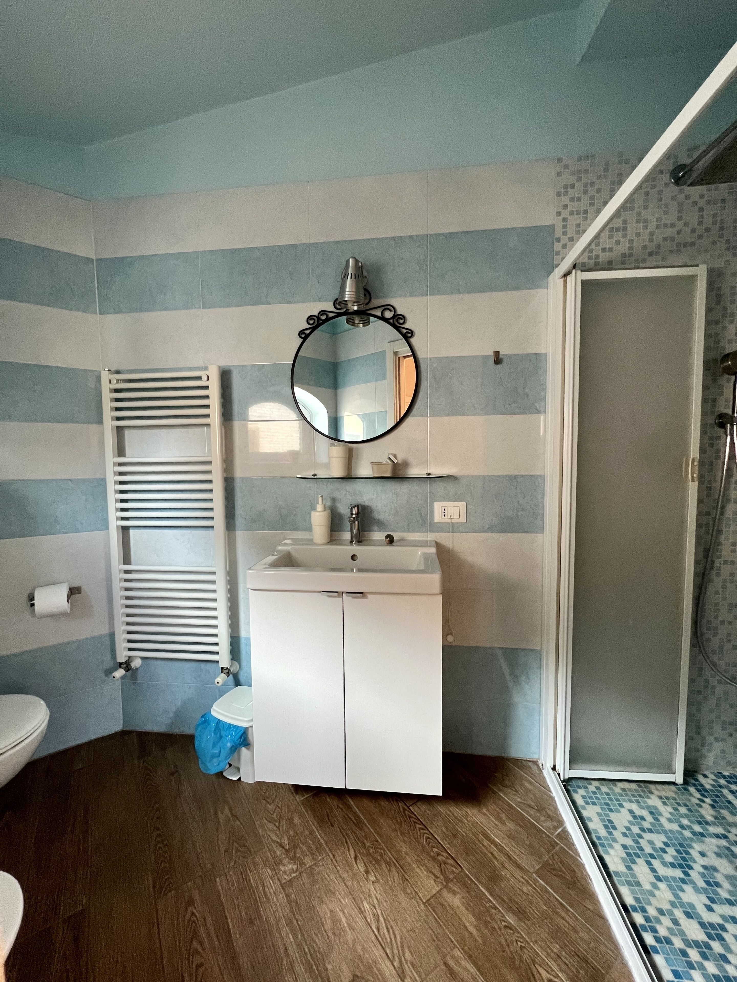 single room | 1 bedroom, in-room safe, desk, soundproofing