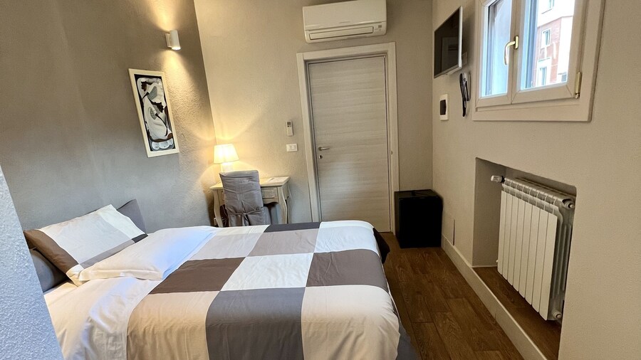 Hotel Bella Napoli