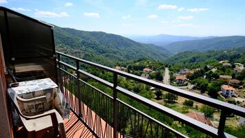 Comfort-Doppel- oder -Zweibettzimmer, Balkon | Zimmersafe, Schreibtisch, Babybetten, kostenloses WLAN