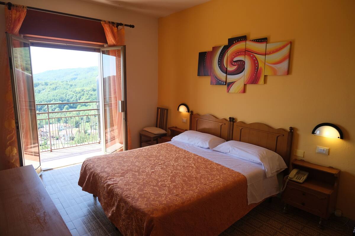 Classic Double or Twin Room, Balcony | In-room safe, desk, cribs (surcharge), WiFi (free)