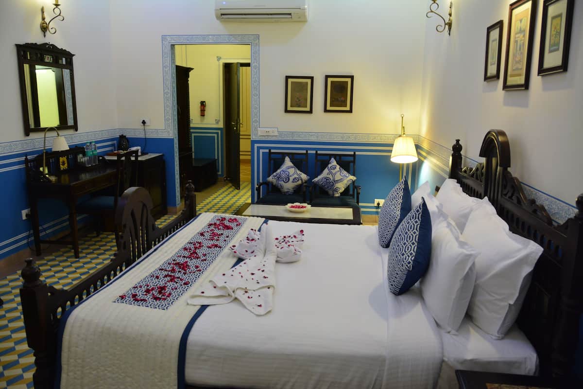 Royal Super Deluxe Room | 1 bedroom, minibar, in-room safe, desk