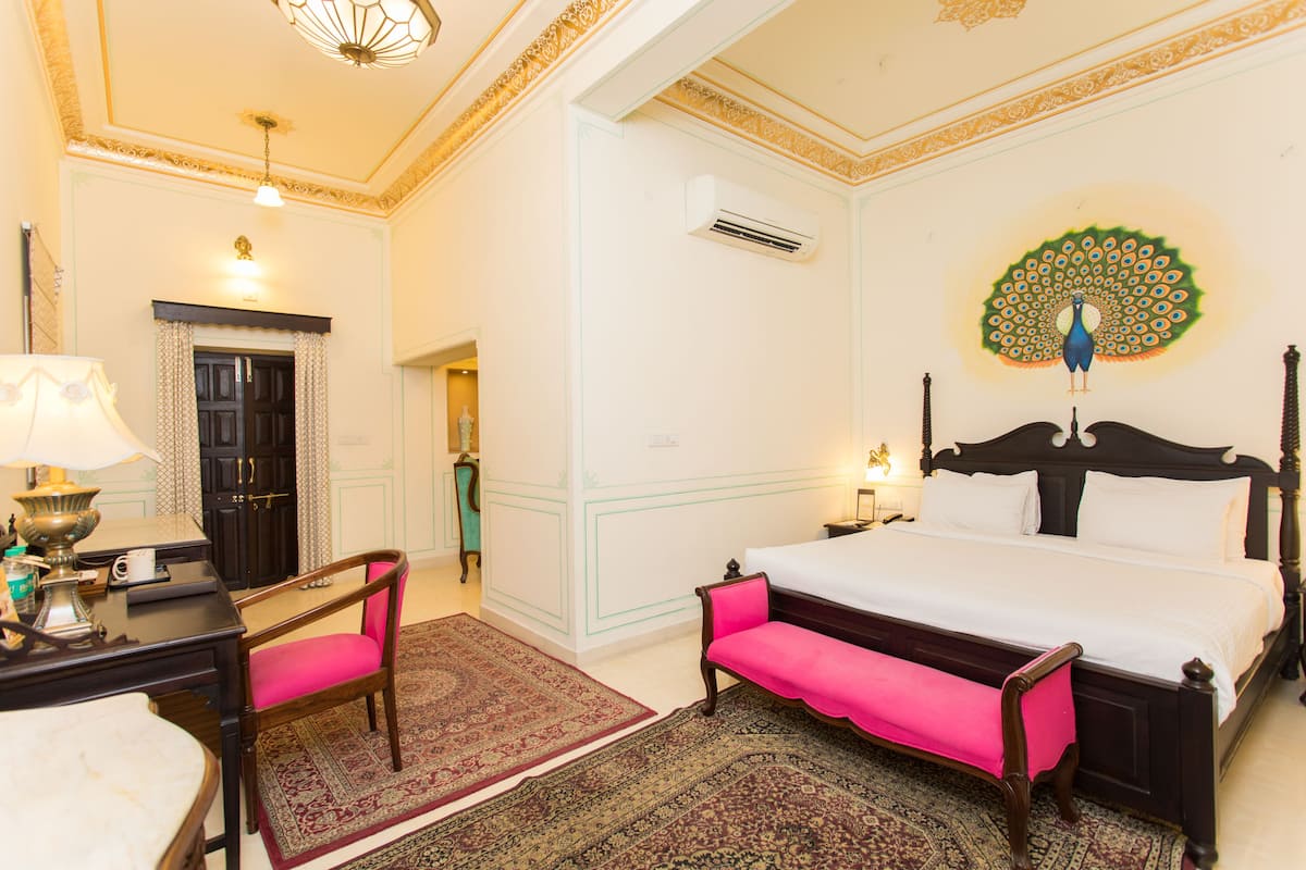 Prince Suite | 1 bedroom, minibar, in-room safe, desk