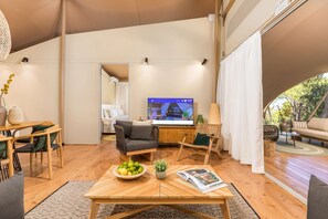 Living area - Arena One 99 Glamping (Medulin)