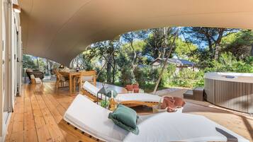 Grand Escape Luxury Suite | Teras/patio