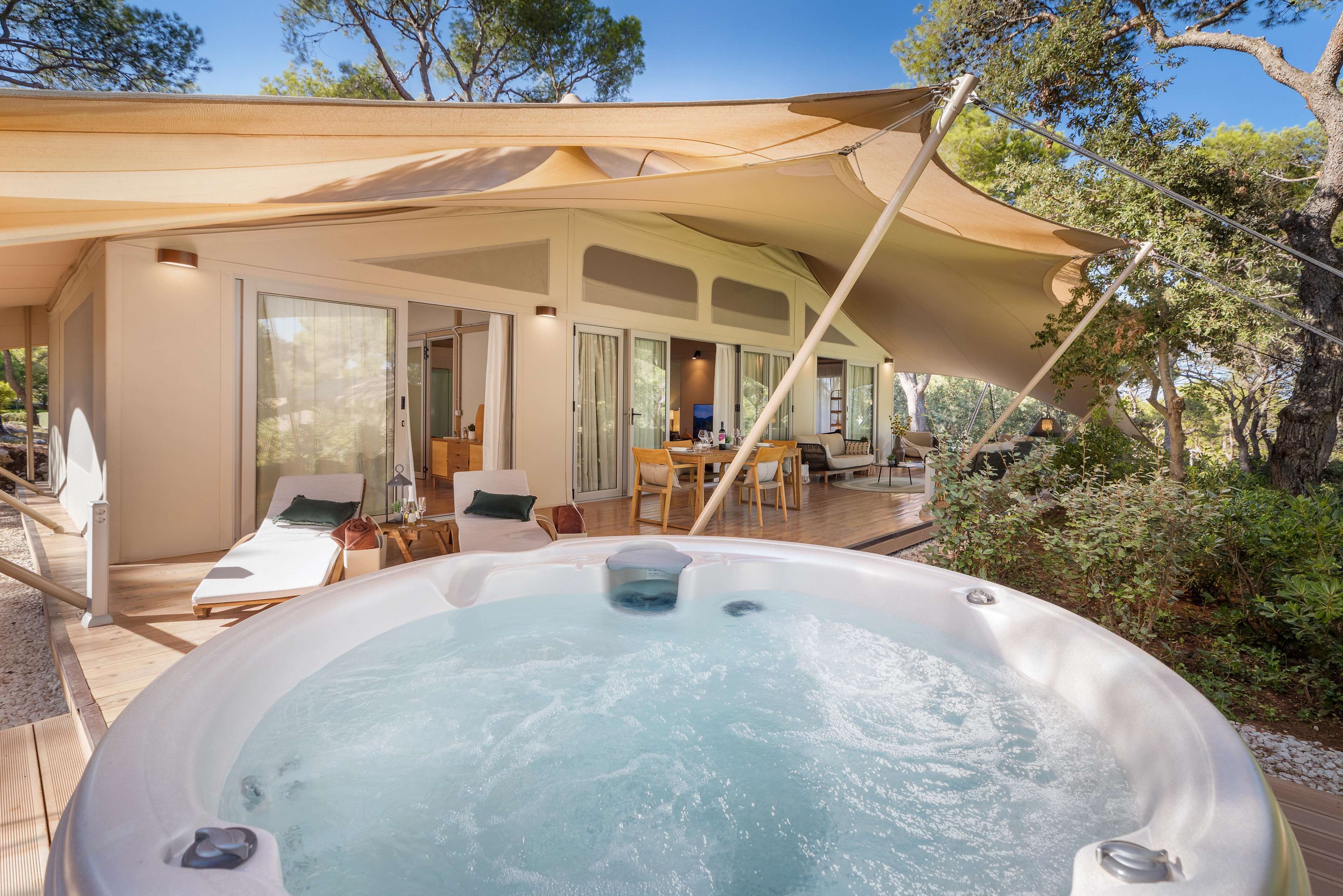 Sauna, Whirlpool, Massageanwendungen