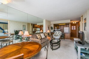 TV, DVD player - Aloha Condos, Ilikai Marina, Condo 1190, Oceanfront, AC (Honolulu)