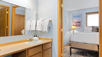 Hårføner og håndklær