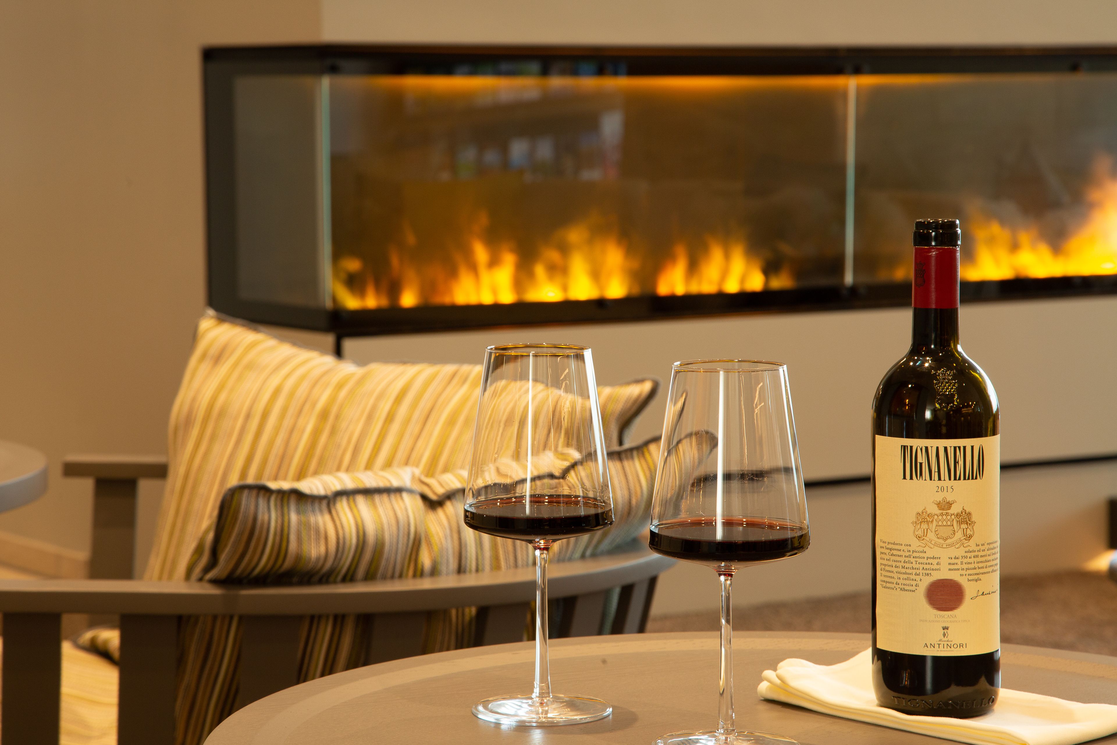 breakfast, lunch, dinner served; local and international cuisine