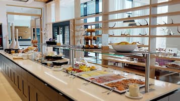 Desayuno estilo bufé