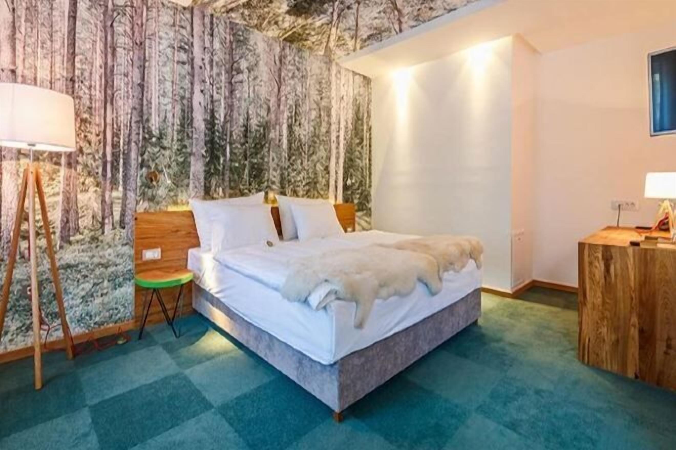 1 sovrum, minibar, värdeförvaringsskåp på rummet och skrivbord