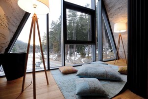 标准房, 多张床, 无烟房, 按摩浴缸 (Living Room) | 1 多间卧室、迷你吧、客房内保险箱、办公桌