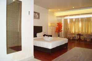 1 bedroom, minibar, in-room safe, desk