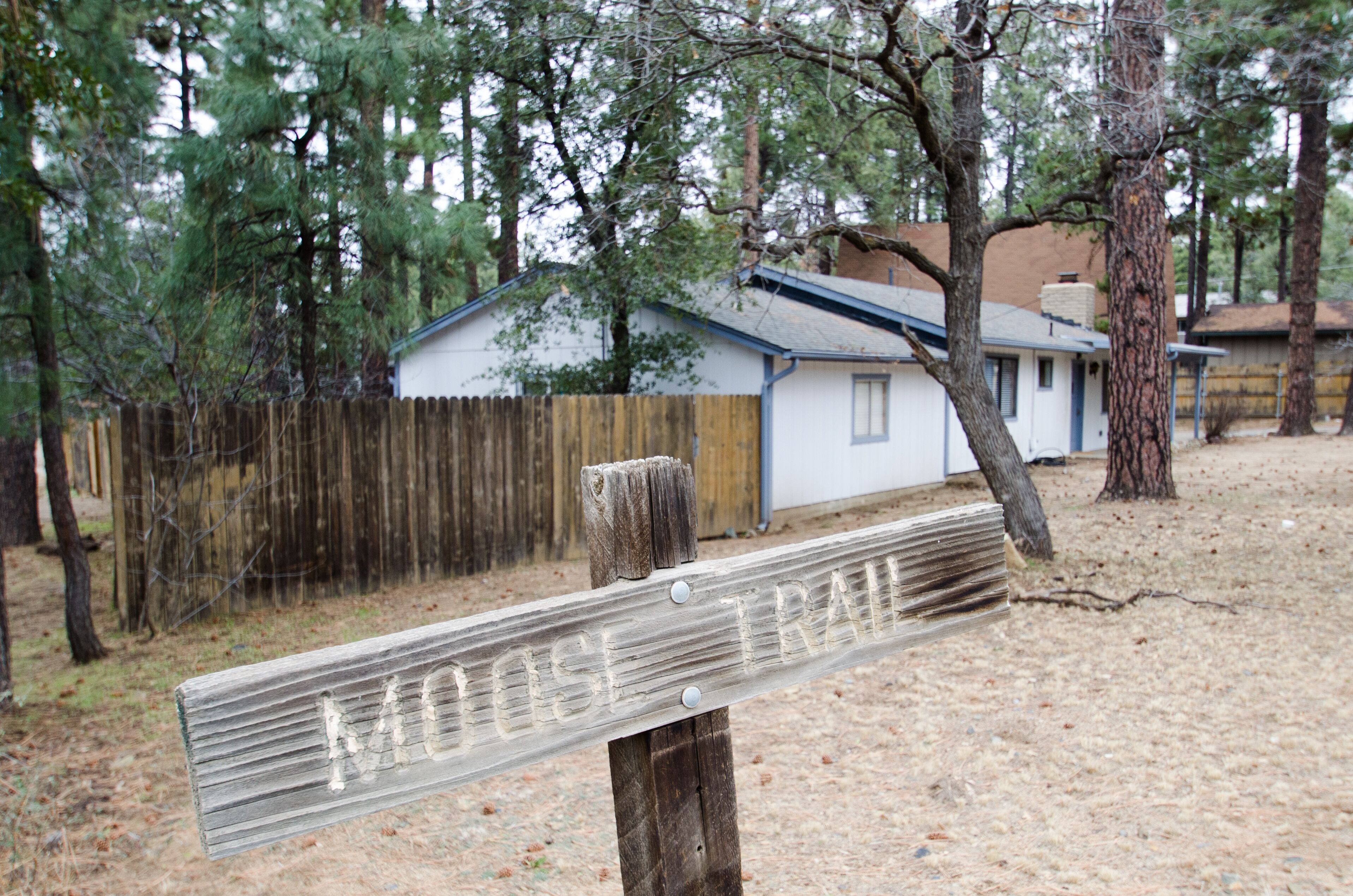Groom Creek 4 BR Cozy Home Sleeps 10