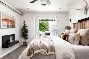 3 camere, una scrivania, ferro/asse da stiro, Wi-Fi gratuito