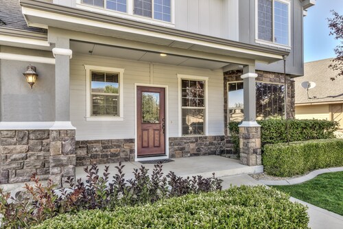 4 Bdrm Close To Everything!