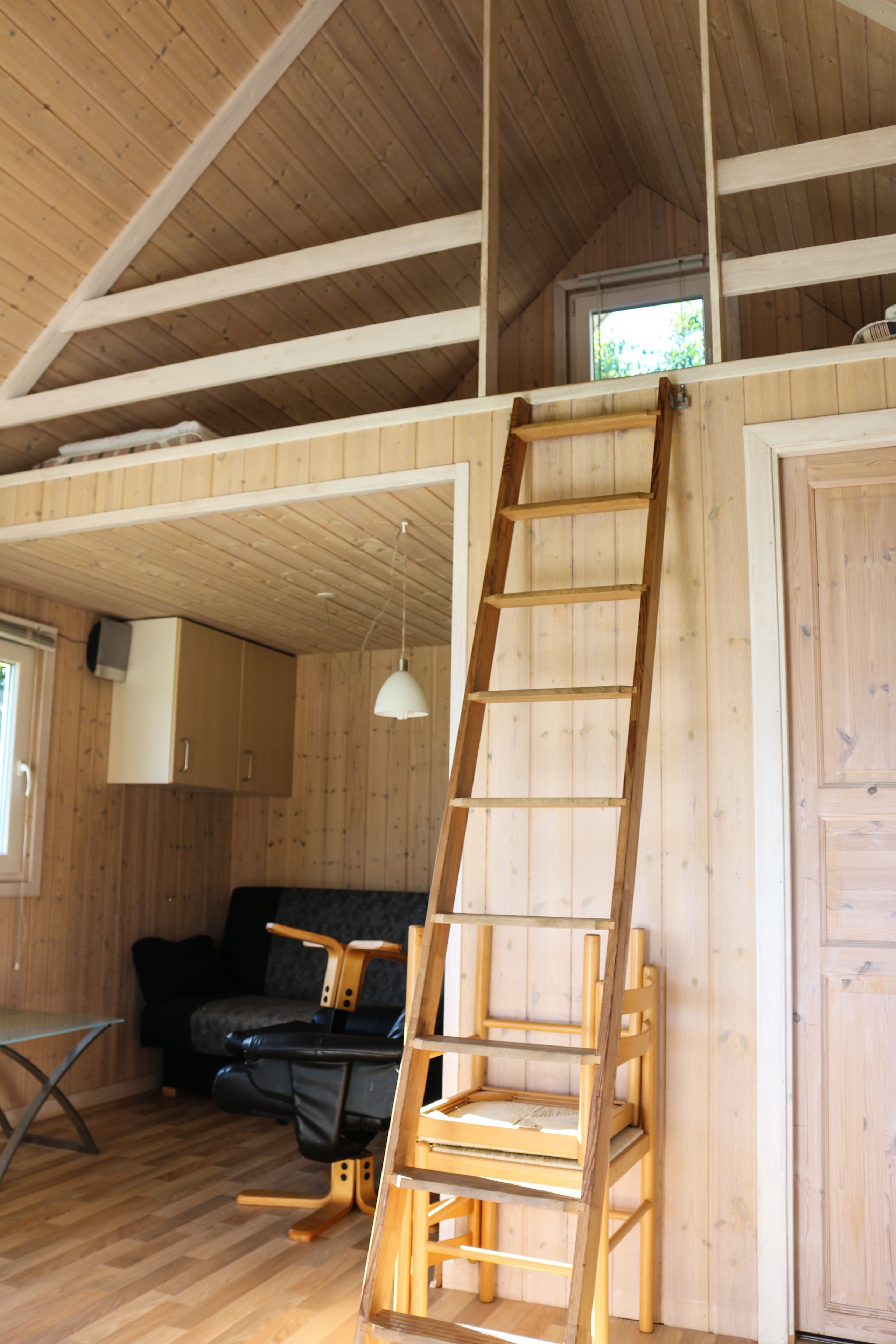 Cabin, 2 phòng ngủ | Khu phòng khách | TV màn hình phẳng 