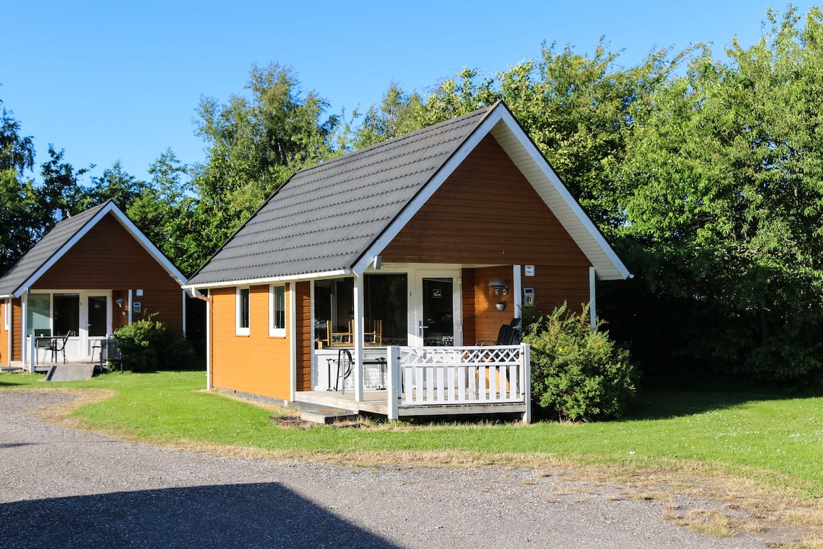 Cabin, 2 Bedrooms | 1 bedroom, free WiFi